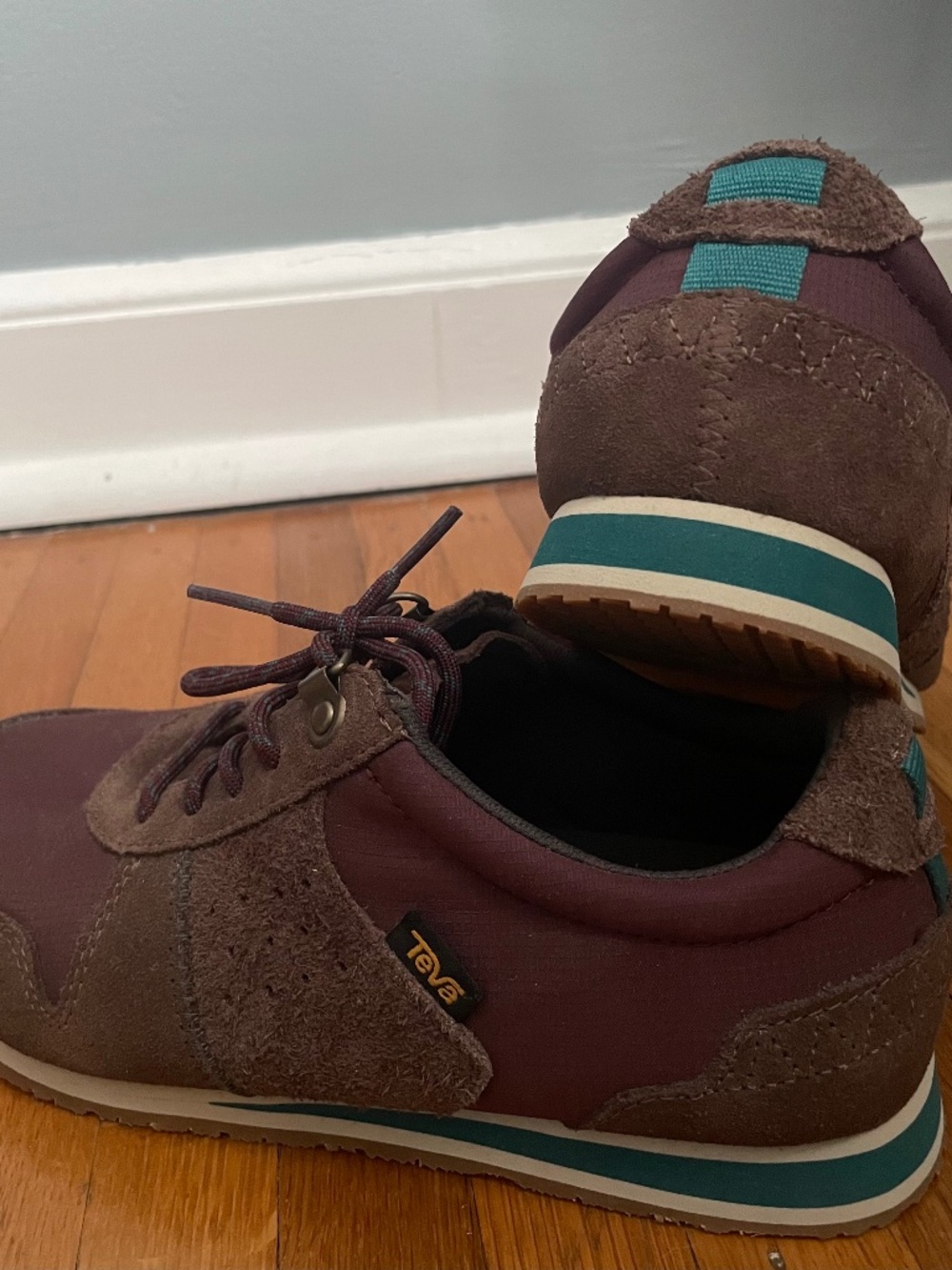 TEVA Sneakers